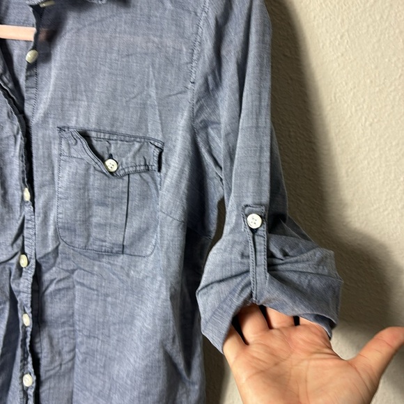 J. Crew The Perfect Shirt Chambray Long Sleeve Button-Down Shirt size small - Picture 5 of 7